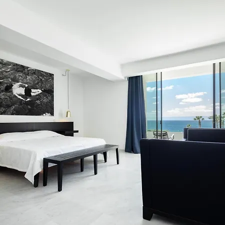Almyra Hotel 5*