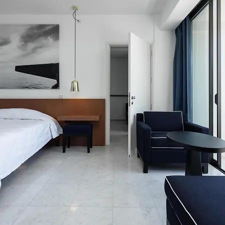 Almyra Hotel 5*