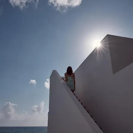 Hotel Almyra 5*