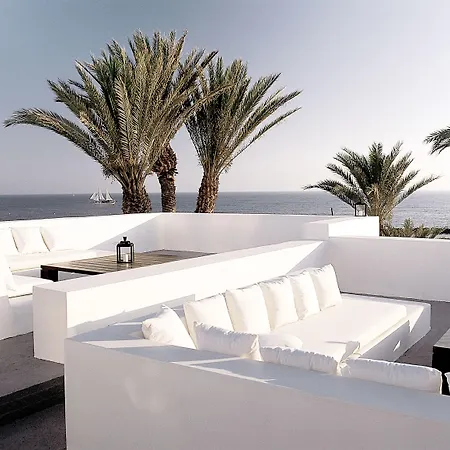 호텔 알미라 파포스