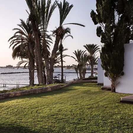 호텔 알미라 파포스